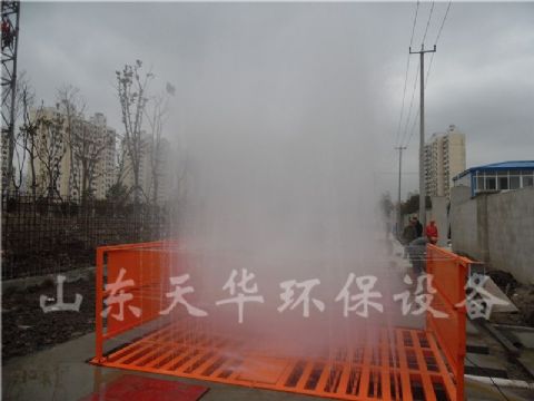 點(diǎn)擊查看詳細(xì)信息<br>標(biāo)題：標(biāo)準(zhǔn)型工程洗車機(jī)清洗效果 閱讀次數(shù)：5205